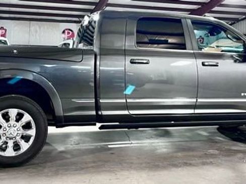 Used 2024 RAM 3500 Limited AWD/4WD image 2