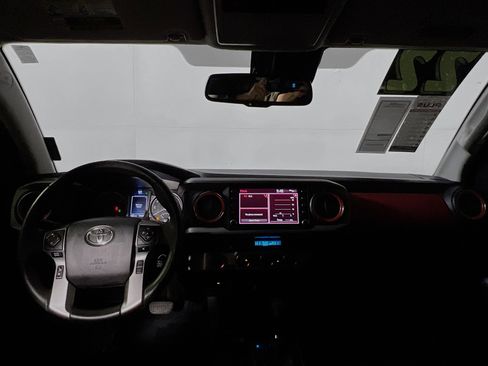 Used 2022 Toyota Tacoma SR5 image 29