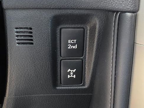 Used 2021 Lexus GX 460 Luxury w/ Accessory Package AWD/4WD image 34