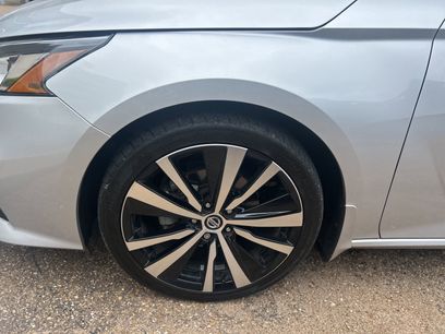 Used 2019 Nissan Altima 2.5 SR w/ SR Premium Package