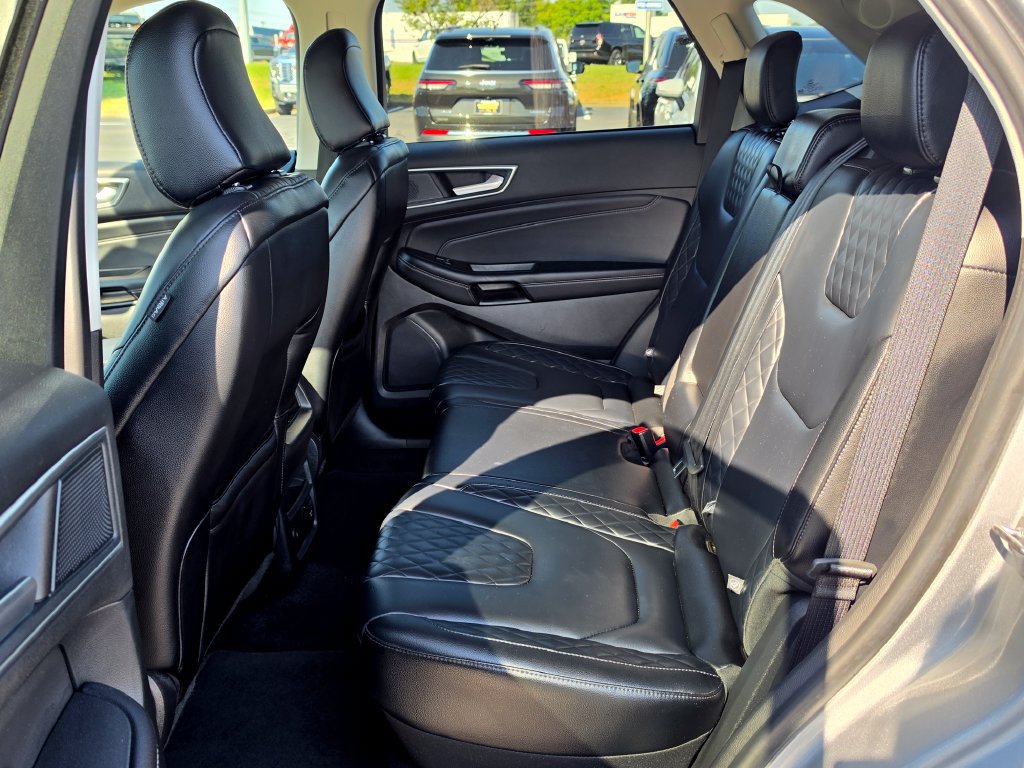 Used 2024 Ford Edge Titanium AWD/4WD image 33