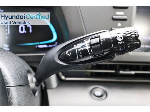 Certified 2025 Hyundai Elantra Sport FWD image 21