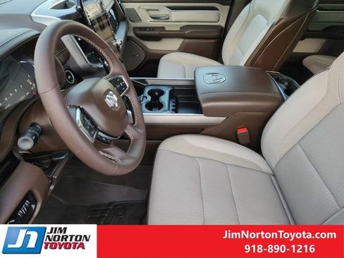 Used 2025 RAM 1500 Laramie w/ Advanced Safety Group II AWD/4WD image 14