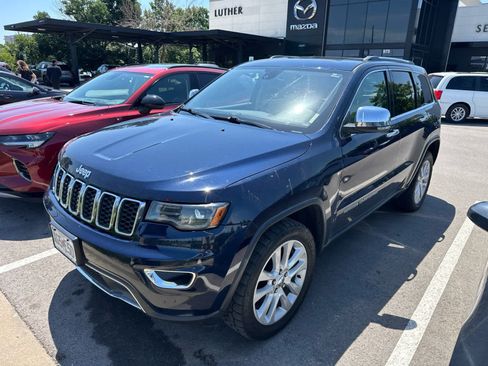 Used 2017 Jeep Grand Cherokee Limited w/ Luxury Group II AWD/4WD image 2