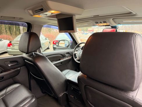 Used 2009 GMC Yukon Denali image 18