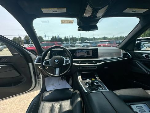 Used 2024 BMW X7 xDrive40i w/ Executive Package AWD/4WD image 23