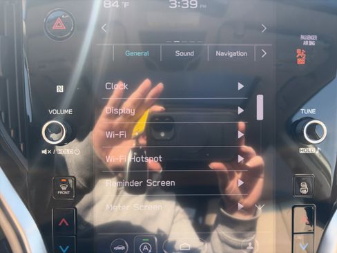 Used 2021 Subaru Outback Limited image 18