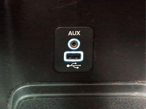 Used 2018 Dodge Journey SE w/ Blacktop Package FWD image 12