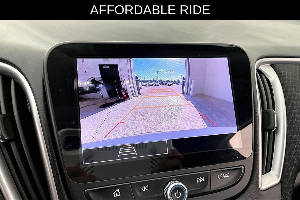 Used 2025 Chevrolet Malibu LT FWD image 30