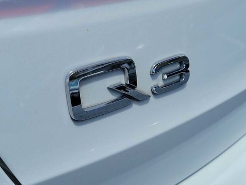 Used 2022 Audi Q3 2.0T Premium w/ Convenience Package AWD/4WD image 10