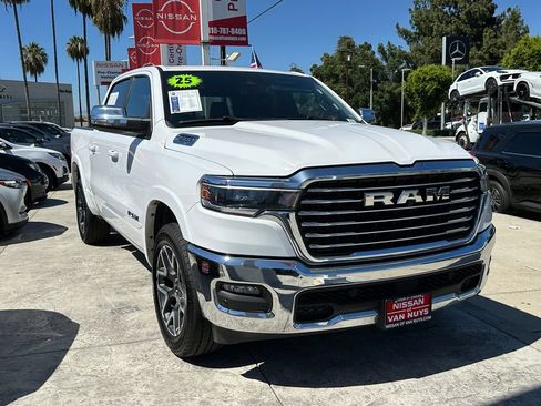 Used 2025 RAM 1500 Laramie AWD/4WD image 8