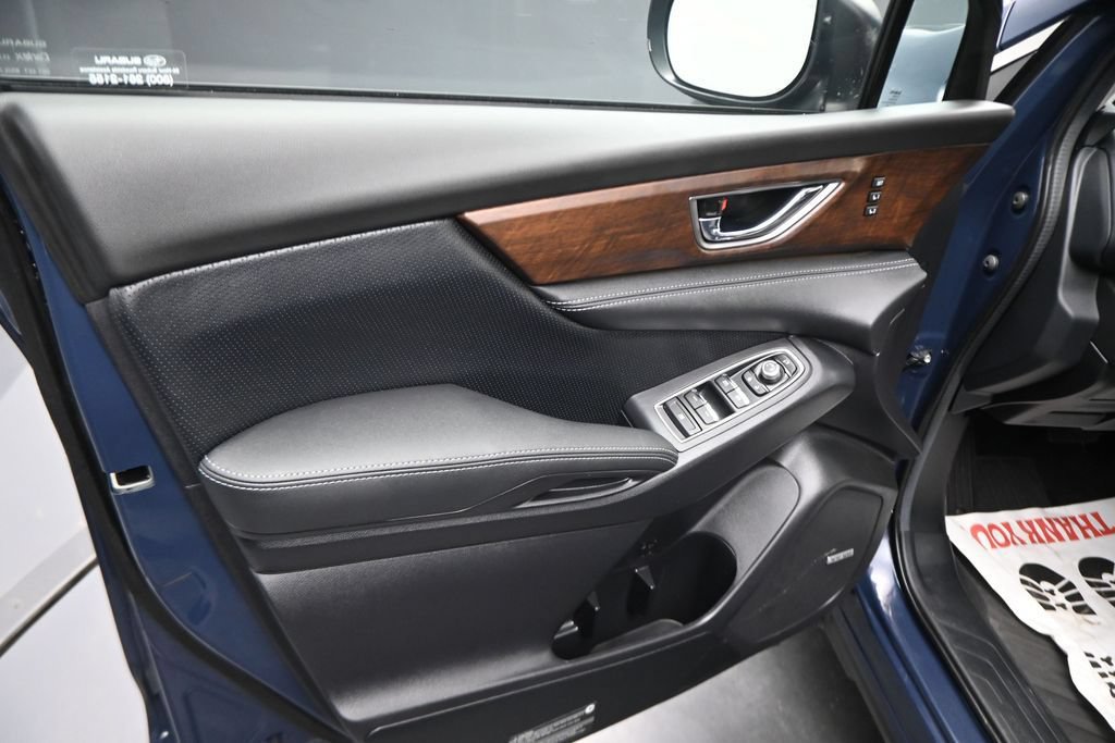 Used 2024 Subaru Ascent Touring AWD/4WD image 4