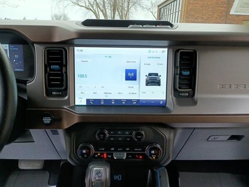 Used 2023 Ford Bronco Outer Banks image 29
