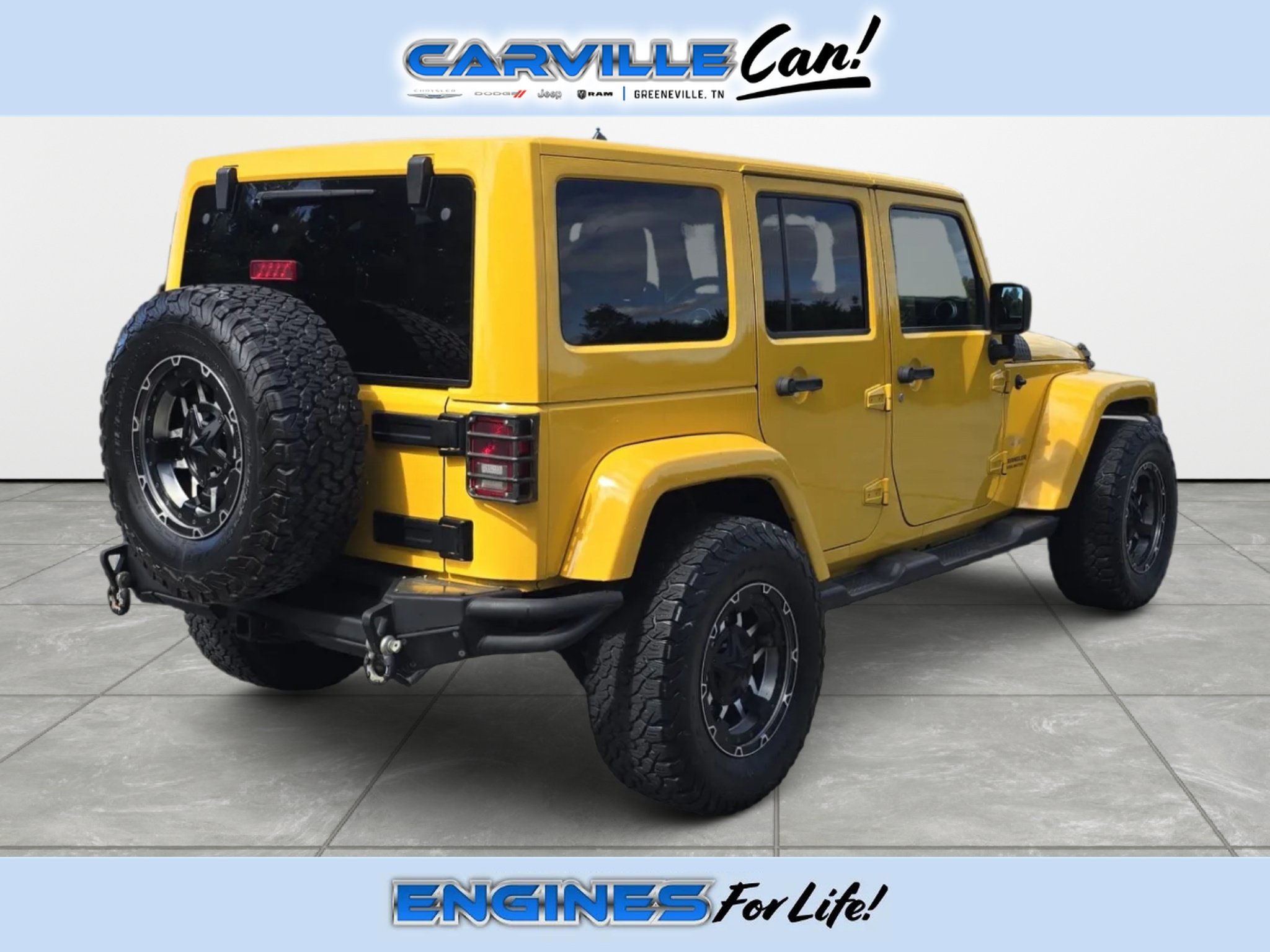 Used 2015 Jeep Wrangler Unlimited Sahara w/ Dual Top Group AWD/4WD image 4