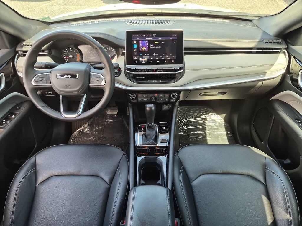 Used 2025 Jeep Compass Limited AWD/4WD image 28