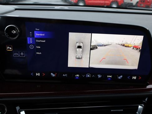 New 2026 Chevrolet Traverse Z71 image 11