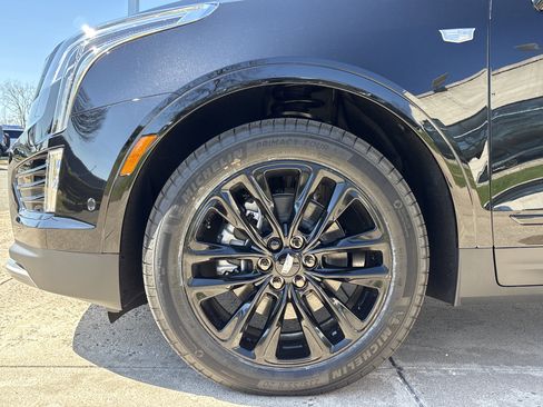 New 2026 Cadillac XT5 Premium Luxury w/ LPO, ONYX Package image 17