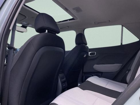 New 2026 Hyundai Venue SEL FWD image 19