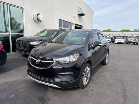 Used 2017 Buick Encore Preferred FWD image 1