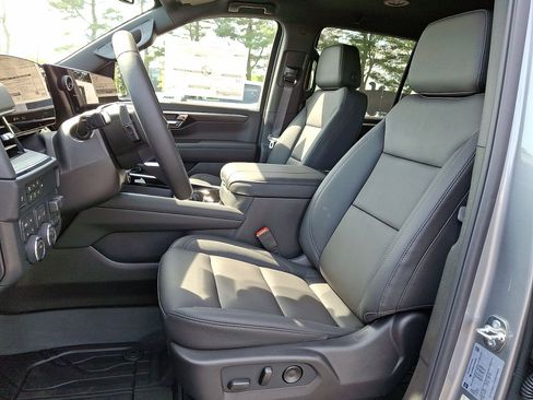 New 2026 Chevrolet Tahoe LT w/ Comfort Package AWD/4WD image 14