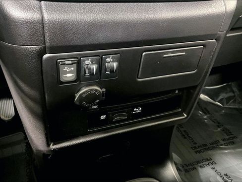 Used 2017 Toyota Sienna Limited Premium w/ Advanced Technology Package image 34