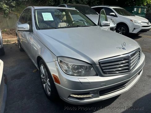 Used 2011 Mercedes-Benz C 300 Sedan image 4