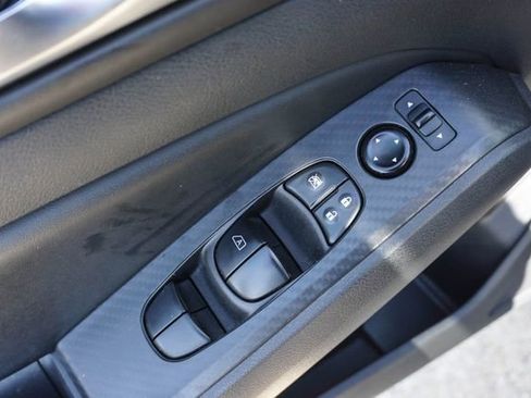 Used 2024 Nissan Altima 2.5 SV FWD image 10