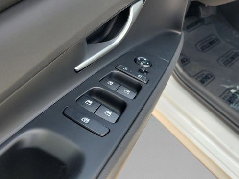 New 2026 Hyundai Elantra SE image 24