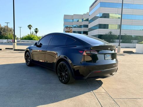 Used 2021 Tesla Model Y Long Range AWD/4WD image 10