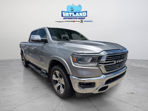 Used 2019 RAM 1500 Laramie AWD/4WD image 16