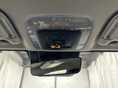 Used 2025 Toyota Prius XLE image 43