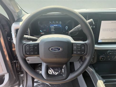 New 2026 Ford F250 XLT w/ XLT Premium Package AWD/4WD image 13