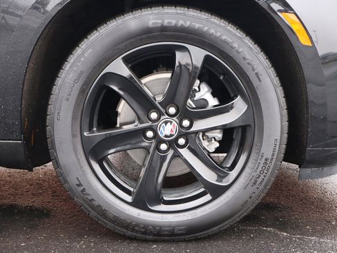 Used 2024 Buick Enclave Essence w/ Experience Buick Package image 28