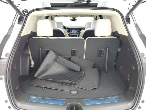 Used 2024 Buick Enclave Essence w/ Technology Package image 8