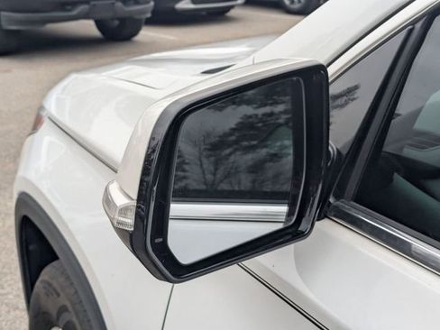 Used 2019 Chevrolet Traverse LT image 25