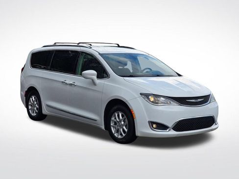 Used 2020 Chrysler Pacifica Touring-L FWD image 14