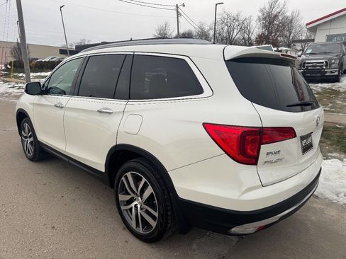 Used 2017 Honda Pilot Touring image 3