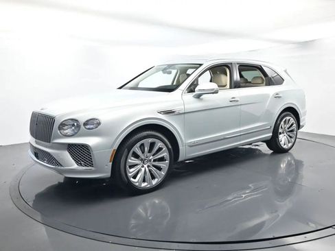 Certified 2025 Bentley Bentayga AWD/4WD image 1