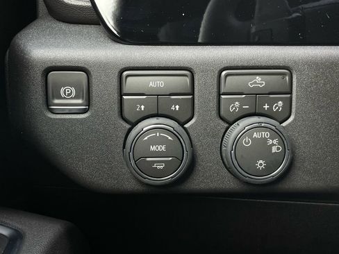 New 2026 Chevrolet Silverado 1500 LT w/ Leather Package image 13