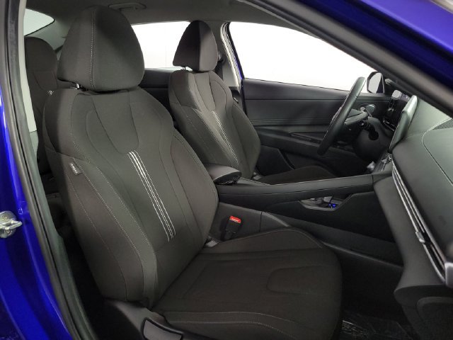 Used 2023 Hyundai Elantra SEL w/ Convenience Package FWD image 16