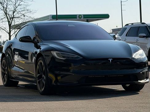 Used 2021 Tesla Model S Plaid image 14