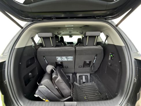 Used 2024 Kia Carnival SX FWD image 21
