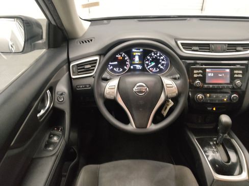 Used 2015 Nissan Rogue S FWD image 22