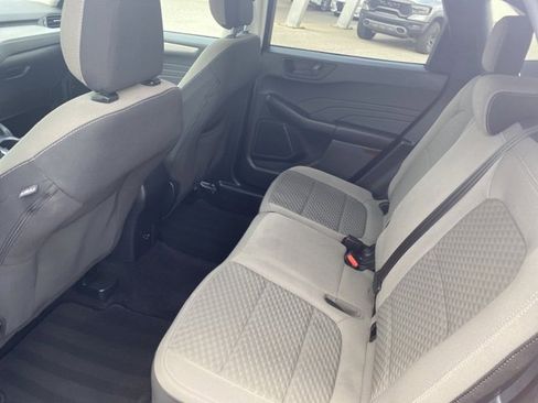 Used 2022 Ford Escape SE image 11