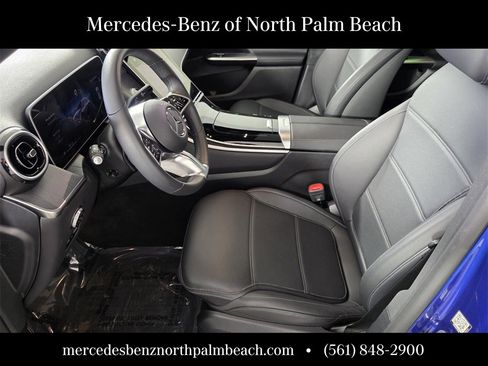 Certified 2025 Mercedes-Benz GLC 300 image 9
