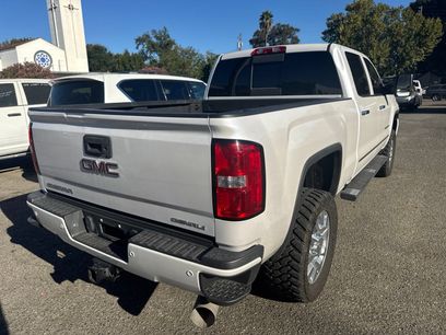 Used 2018 GMC Sierra 2500 Denali w/ Duramax Plus Package