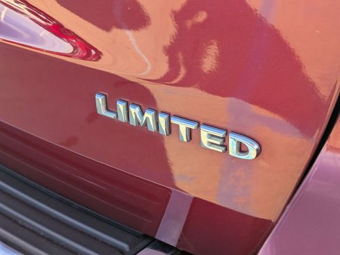 Used 2017 Jeep Grand Cherokee Limited w/ Luxury Group II image 29