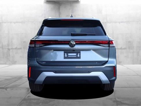 New 2025 Volkswagen Tiguan SE image 6