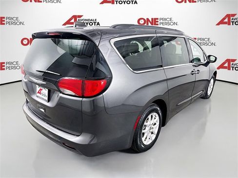 Used 2021 Chrysler Voyager Lxi image 7