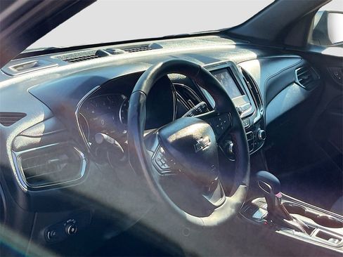 Used 2024 Chevrolet Equinox RS w/ LPO, Floor Liner Package image 9